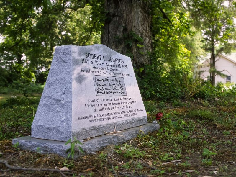 Mississippi Blues Trail – Robert Johnson Gravesite